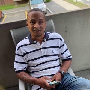 Meet your Posher, Carlosquiles